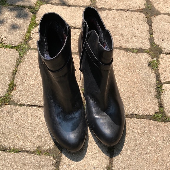 College waterproof dress booties - Picture 1 of 4